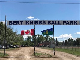 Bert_Knibbs_Ball_Park.jpg