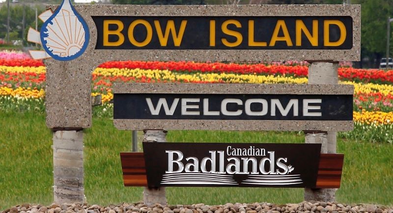 Welcome_to_Bow_Island_Sign_2.jpg